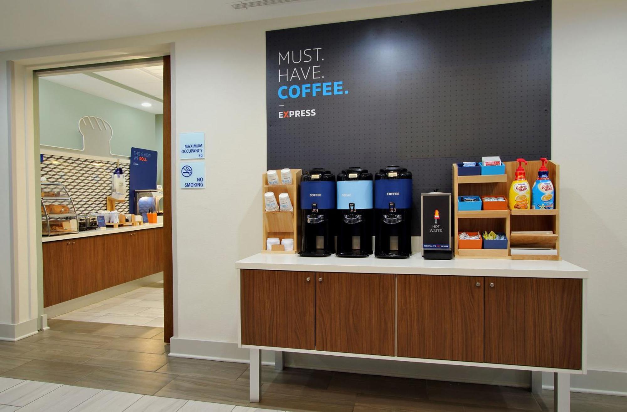 Holiday Inn Express & Suites Oakland - Airport By Ihg Exteriör bild
