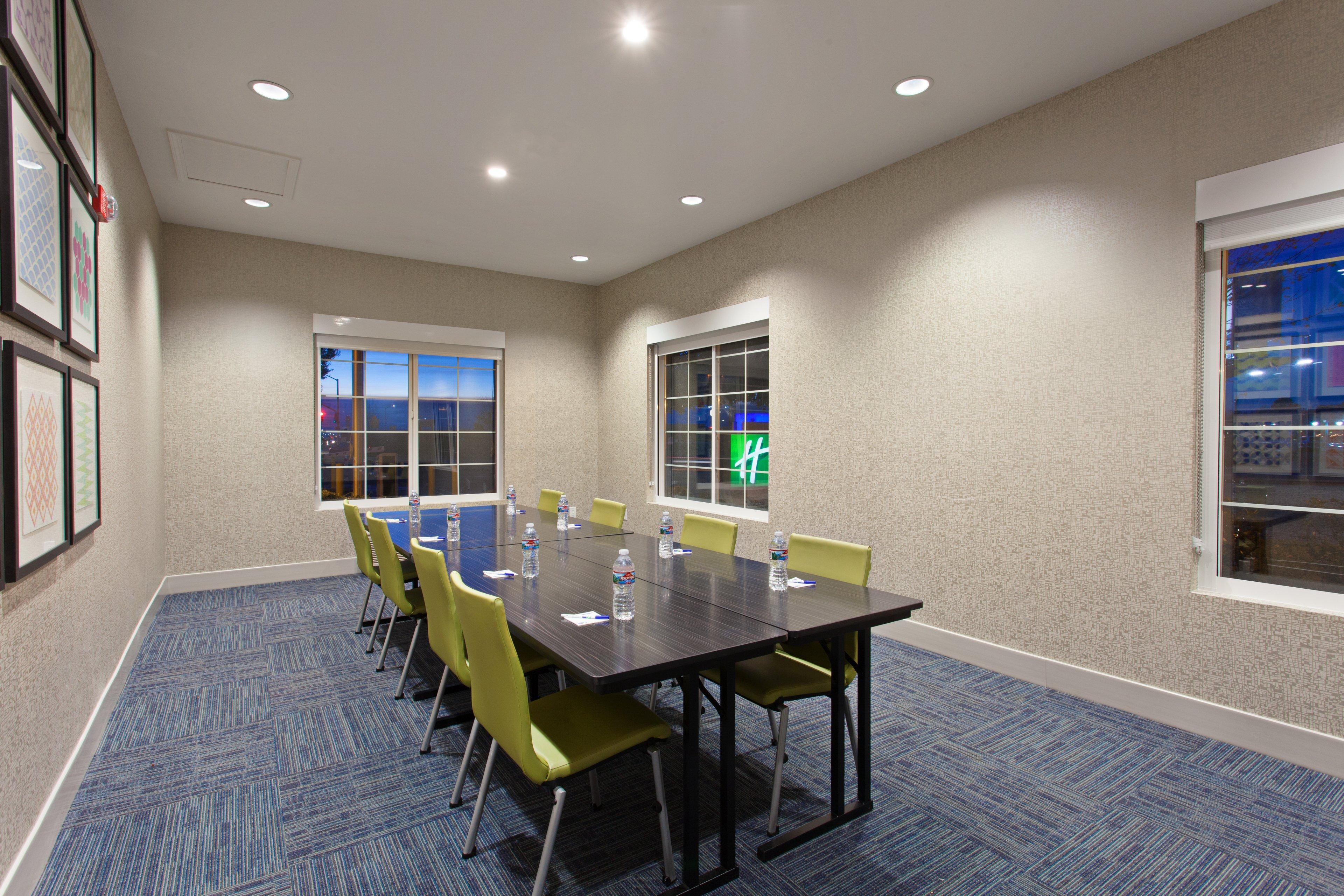 Holiday Inn Express & Suites Oakland - Airport By Ihg Exteriör bild