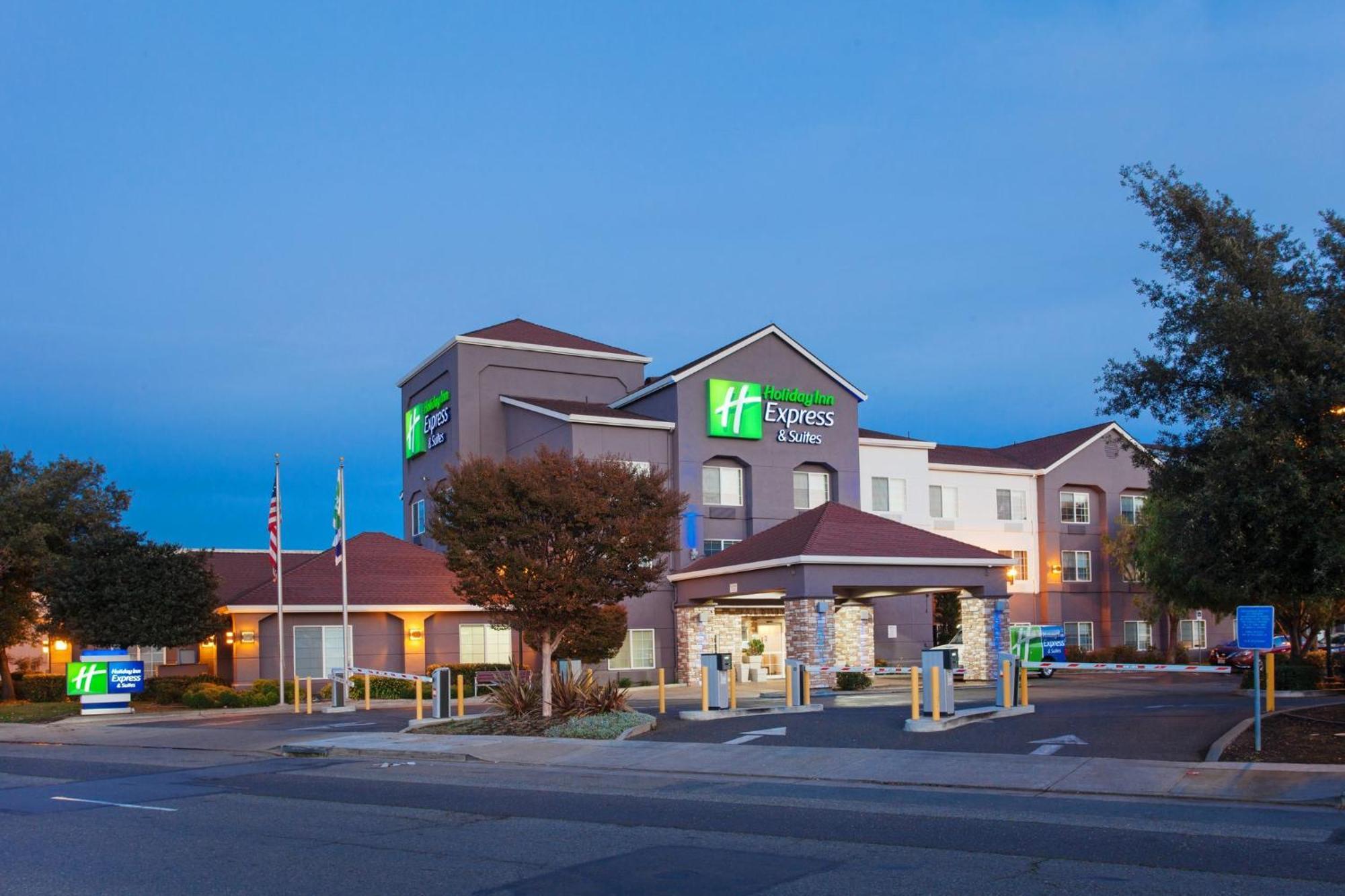 Holiday Inn Express & Suites Oakland - Airport By Ihg Exteriör bild