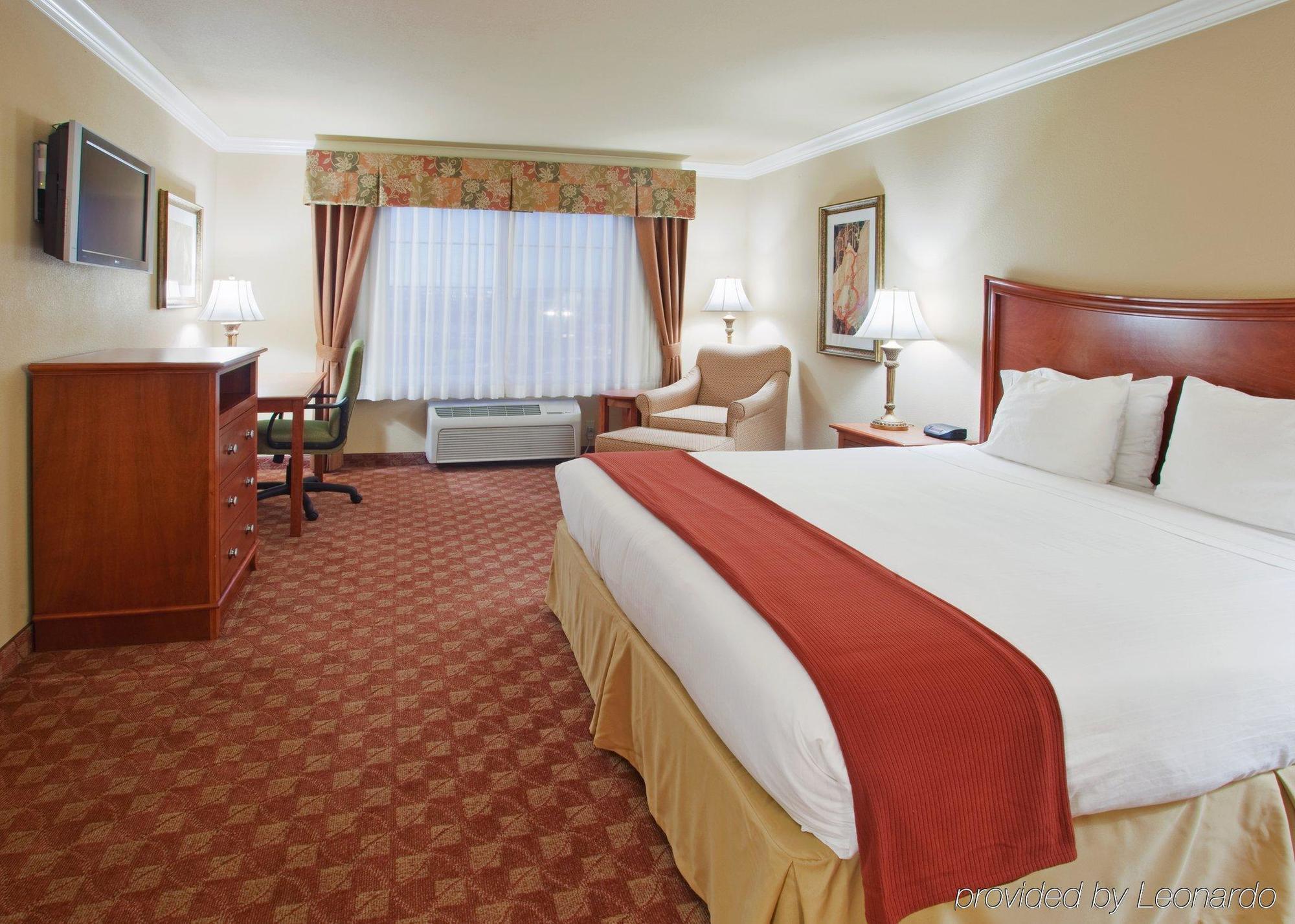 Holiday Inn Express & Suites Oakland - Airport By Ihg Exteriör bild
