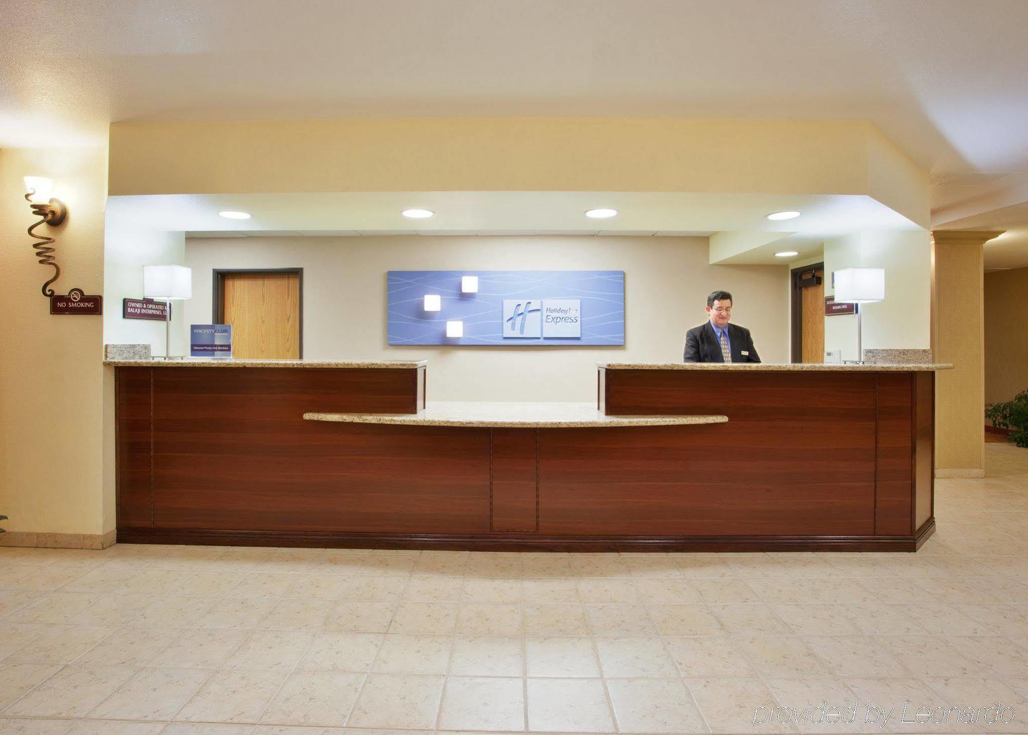 Holiday Inn Express & Suites Oakland - Airport By Ihg Exteriör bild