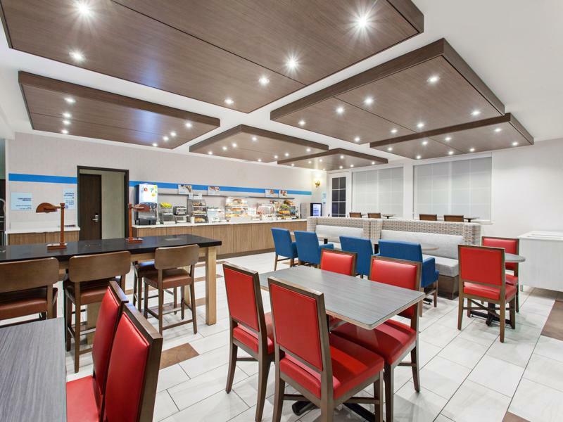 Holiday Inn Express & Suites Oakland - Airport By Ihg Exteriör bild